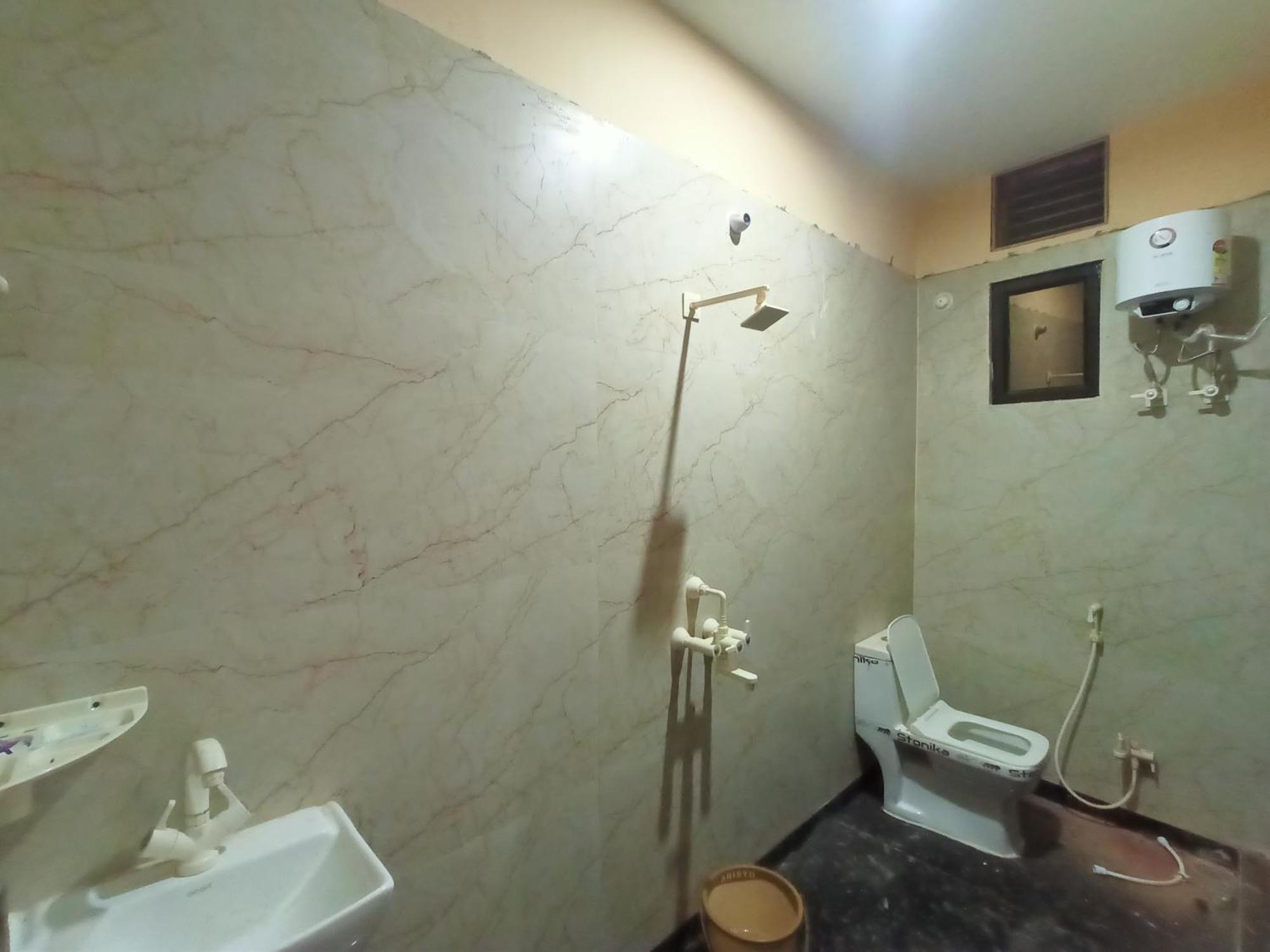 Hotel Shri Janki Vatika Vrindāvan Exterior foto